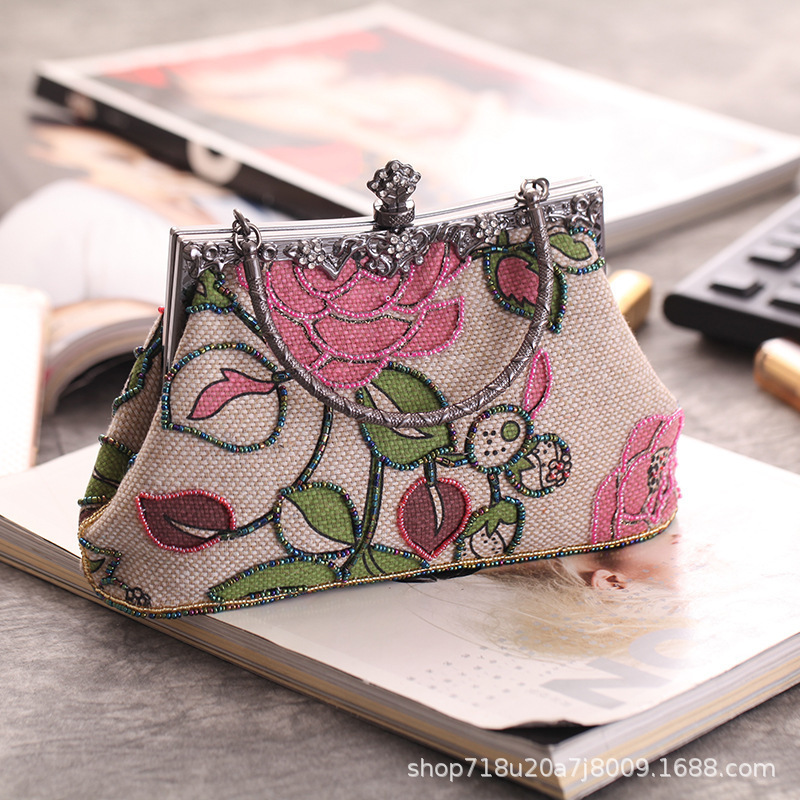 Embroidery Frame - Çin Tarzı İşlemeli Çiçek Desenli Kadın