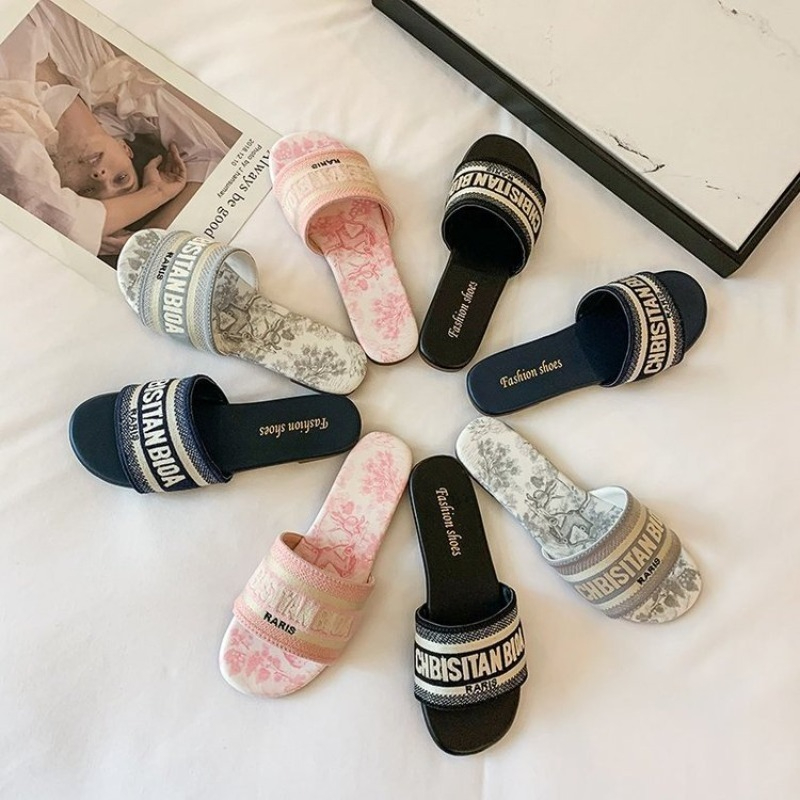 Kadın Modası Düz Terlik Yazlık - Embroidery Letter incelemesi ve fiyatı