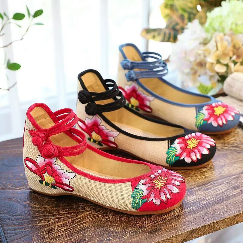 Kadın Takozlar İşlemeli Kumaş  - Embroidery Fabric incelemesi ve fiyatı