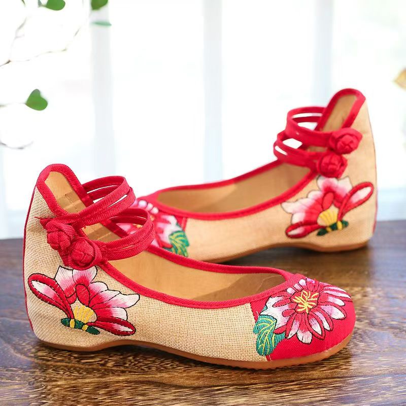 Kadın Takozlar İşlemeli Kumaş  - Embroidery Fabric incelemesi ve fiyatı