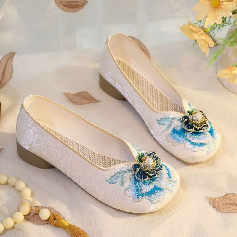 Kadın Düşük Topuk İşlemeli Kum - Embroidery Fabric incelemesi ve fiyatı